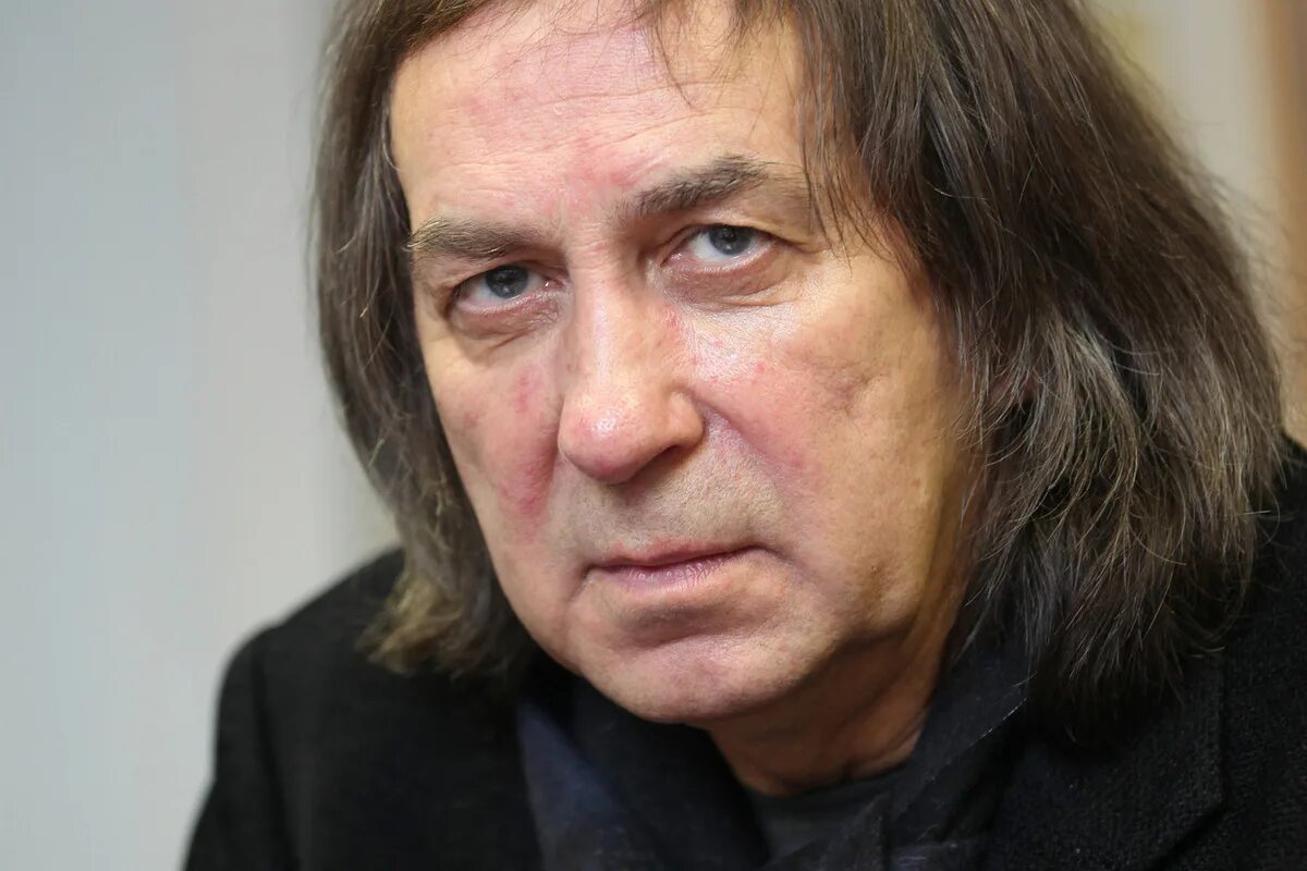 александр иншаков 2022. актер иншаков александр. каскадер алик гульханов. иншаков каскадер. актер и каскадер захаренков фото.