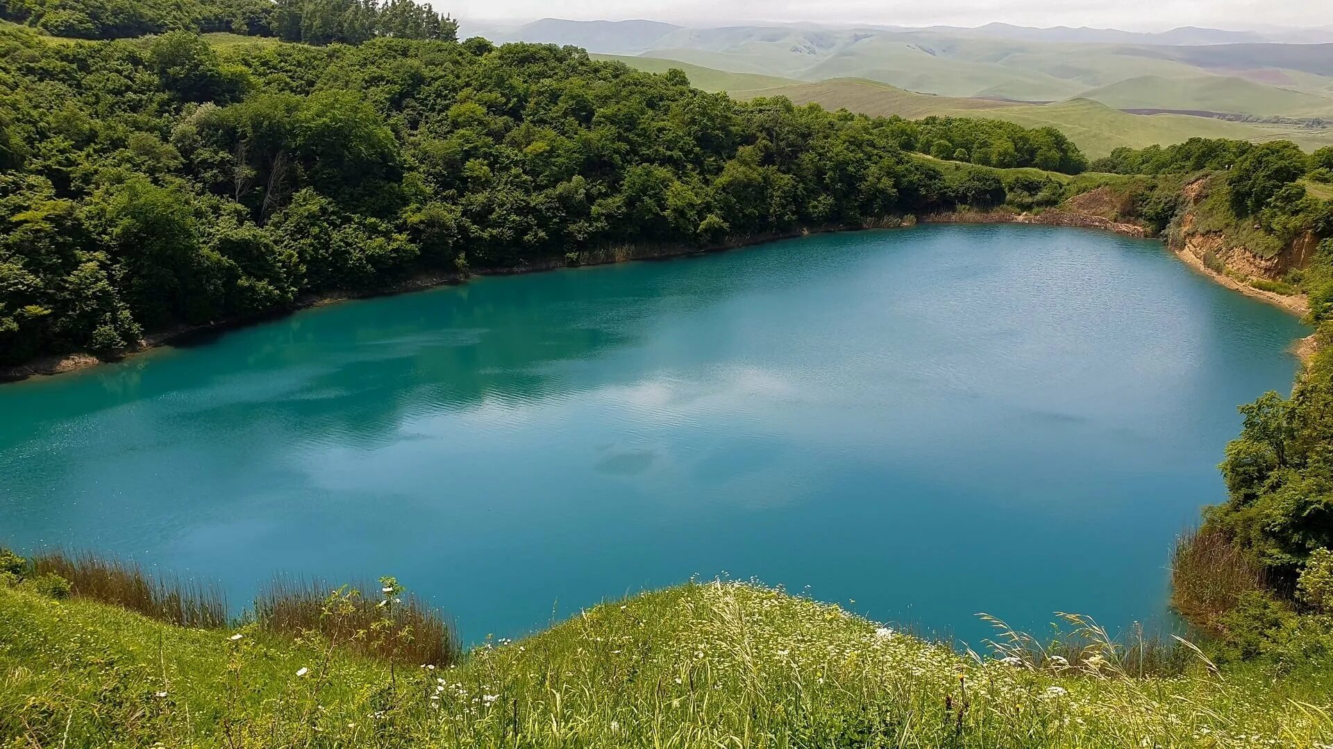 Голубые озёра Кабардино-Балкария. Озеро Церик Кель Кабардино-Балкария. Голубые озера КБР. Голубое озеро Церик Кель Кабардино-Балкария. Озеро церик кель