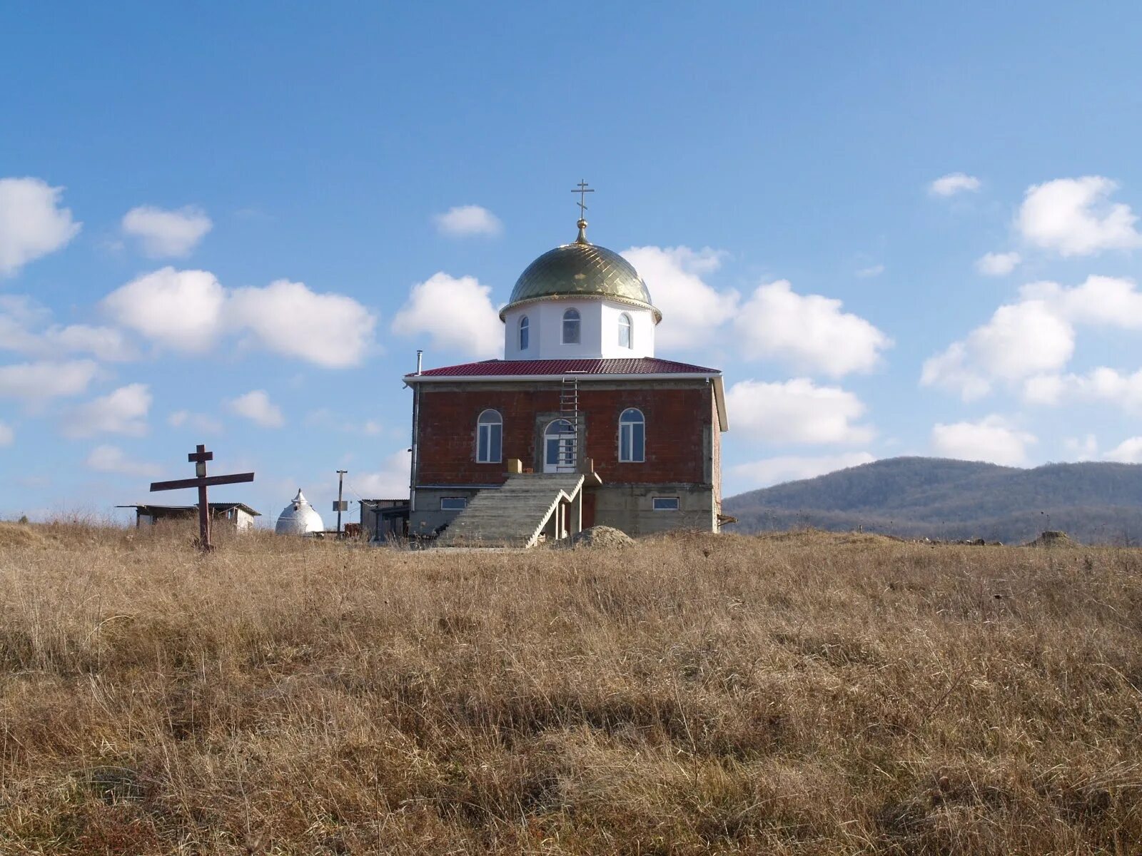 Храм береговое. Село Береговое Приморский край. Храм село Береговое. Село Береговое Владивосток. Село Береговое Новосибирской области.