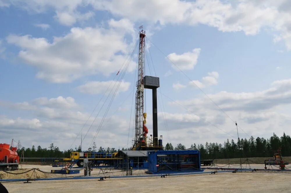 Талакан сургутнефтегаз якутия. Поселок талакан якутия. Талаканская гтэс. Вахтовый поселок талакан якутия. Сургутнефтегаз талаканское месторождение якутия.