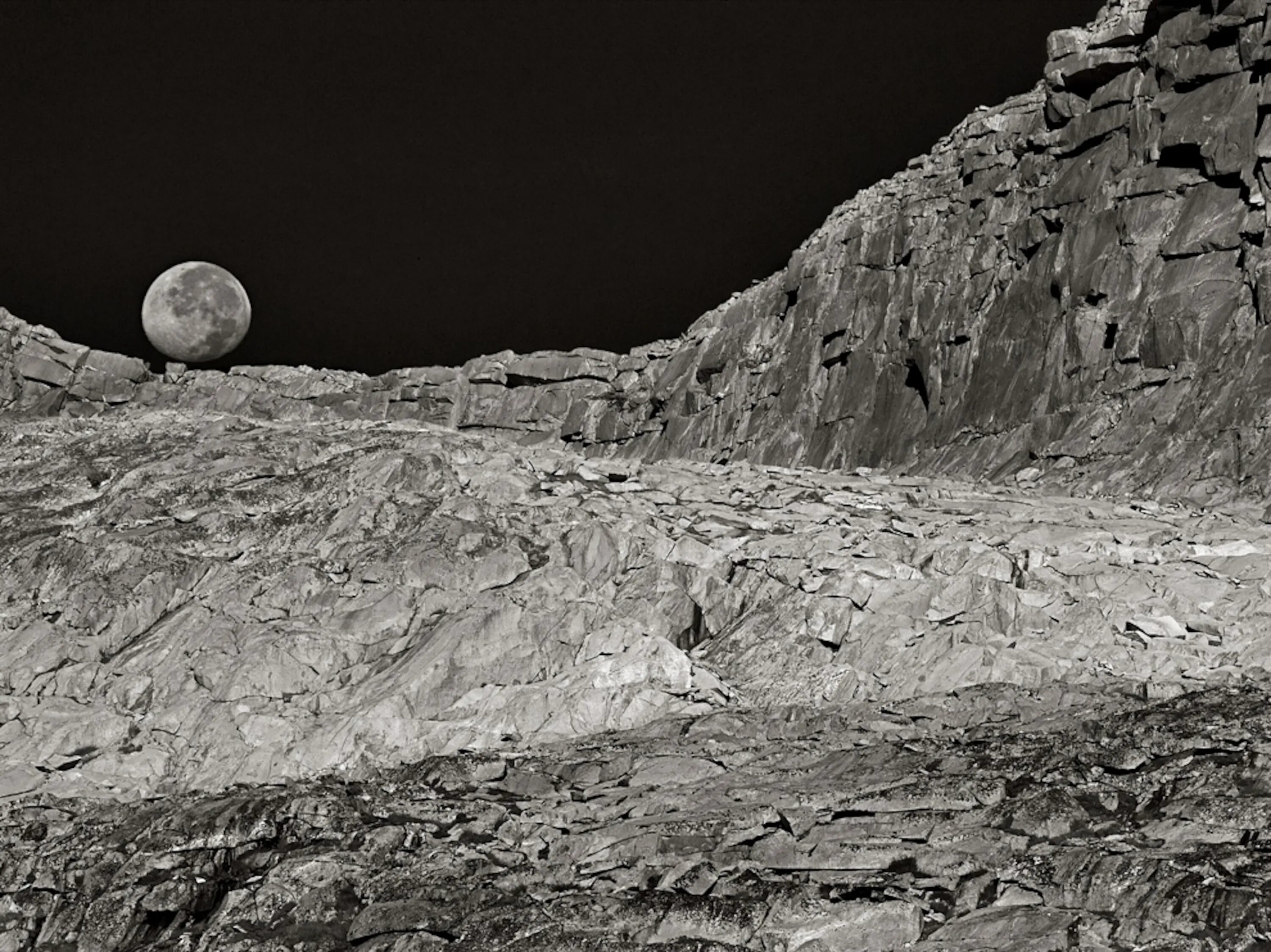 Стоя на поверхности луны. Ansel Adams лунным пейзажем. Лунный пейзаж. Лунный ландшафт. Ландшафт Луны.
