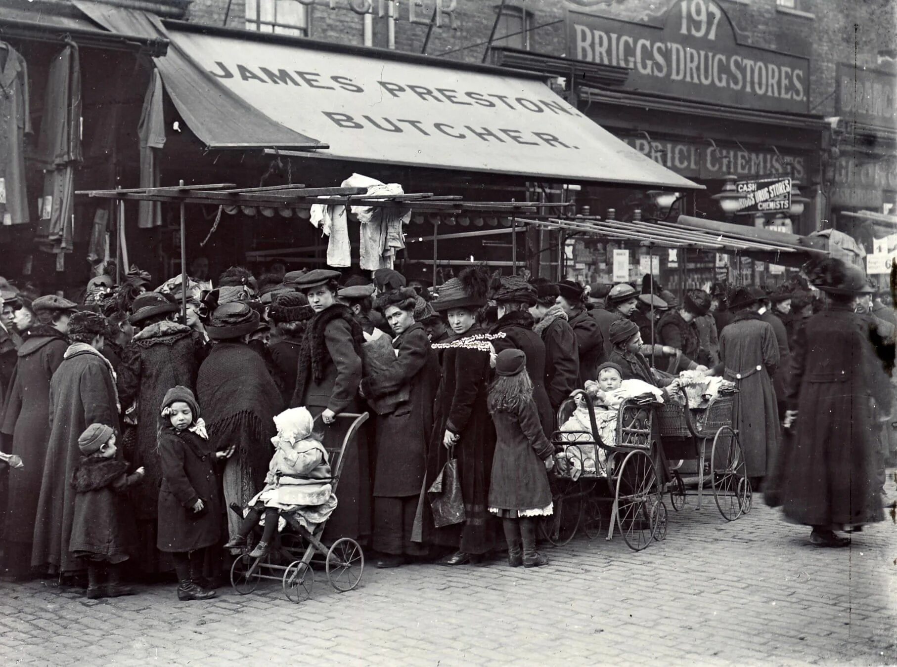 Лондон 1880 год. Ист энд Лондон 1900. Ист энд Лондон 19 век. Лондон 1850 год.