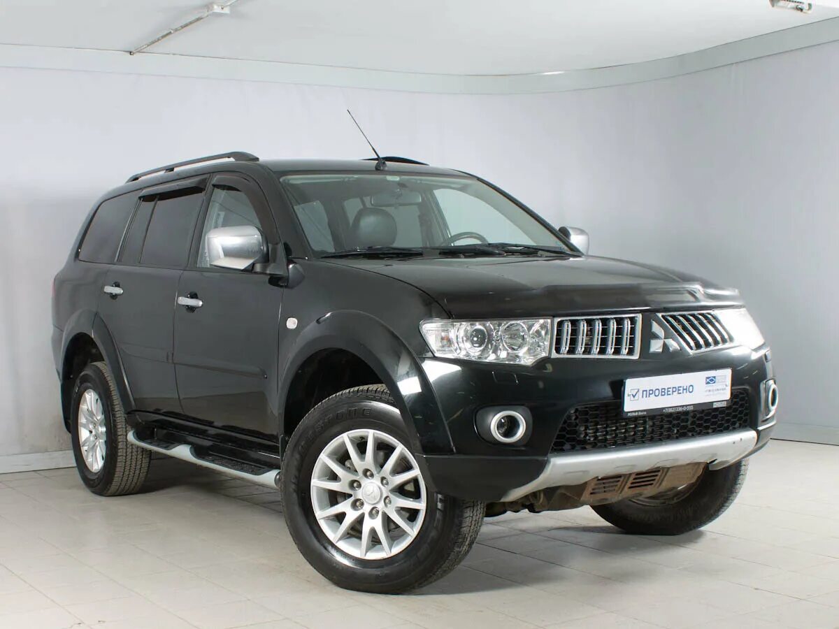 Куплю митсубиси киров. Mitsubishi Pajero Sport II 2.5D at. Мицубиси Паджеро спорт 2011 года 2.5 дизель автомат. Mitsubishi Pajero Sport коричневый 2012. Митсубиси Киров.