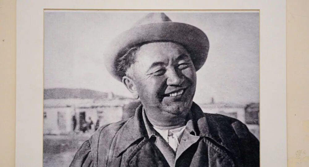 Каныш. Каныш имантаевич сатпаев. каныш сатпаев геолог. портрет каныш сатпаев. каныш сатпаев и черчилль.