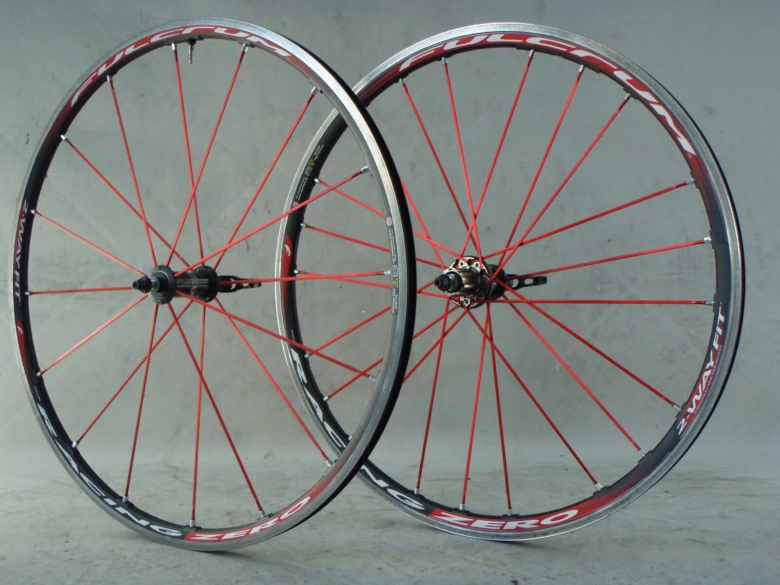 Fulcrum Racing Zero. Fulcrum Racing Zero 2010. Колеса Fulcrum Red Metal Zero 26 дюймов. Колеса карбоновые Fulcrum.