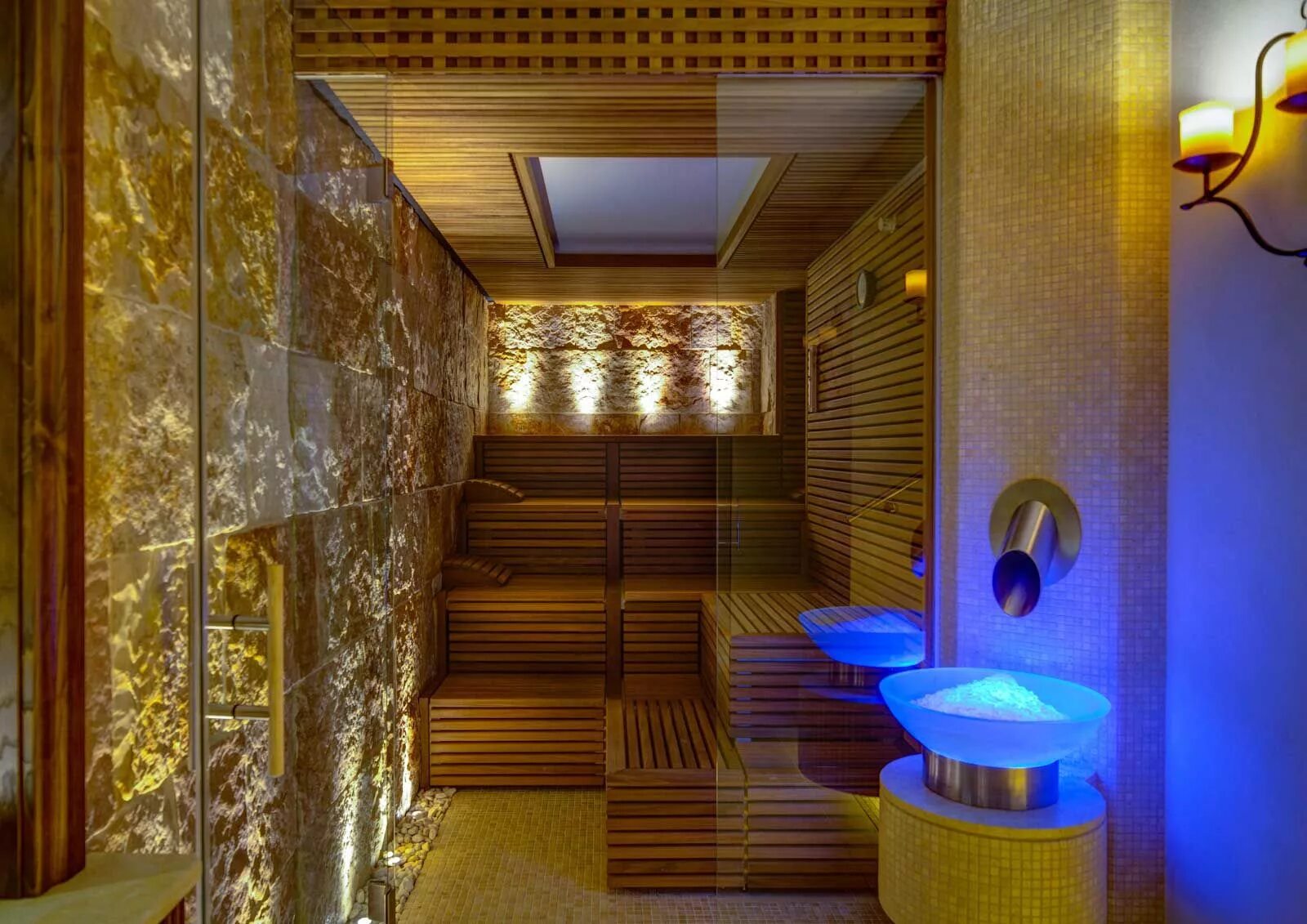 В какой стране находится спа. Спа-отель Monastero Santa Rosa. Элитная баня. Современная отделка сауны. Дорогая сауна.