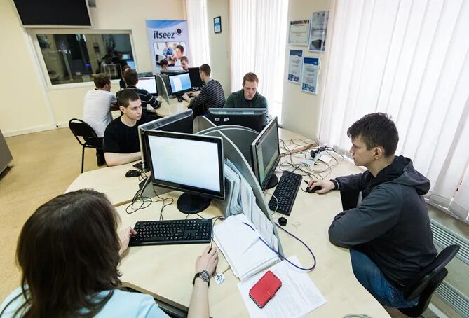 В институте информационных технологий нана. Технология в школе. Инженерно-экономический институт ниу мэи москва. Институт информационных технологий обучение. Институт информационных технологий обучение.