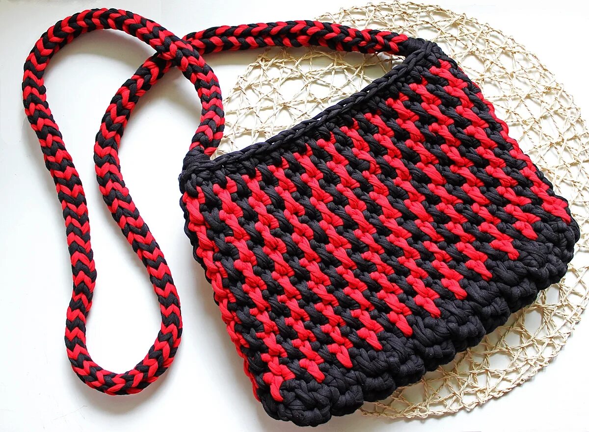 Bolso Crochet сумка. Вязаные сумки крючком. Сумки из трикотажной пряжи и шнура. Черная вязаная сумочка. Ручки для сумки из полиэфирного