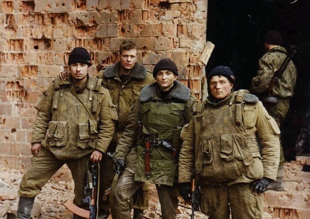 Чечня солдат 1995 Грозный. Солдат вс РФ В Чечне 1995.