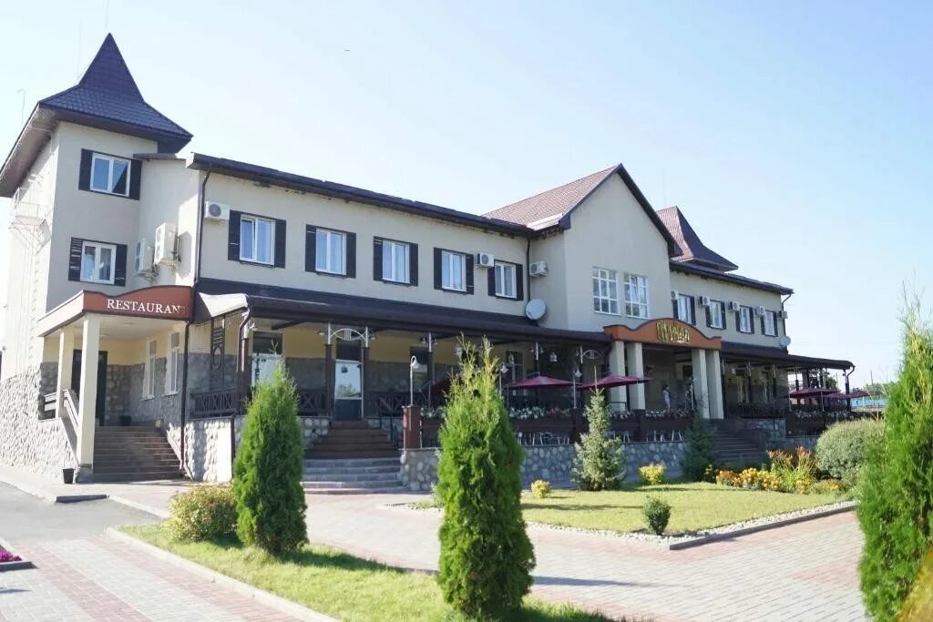 Деревня 1 я моква. Кафе причал моква курск. гостиничный комплекс причал курск. причал курск ресторан. причал, деревня 1-я моква, парковая улица, 4а.