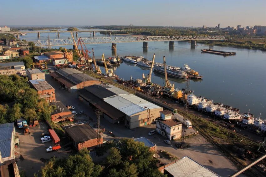 Ли порт. Порт новосибирск. речпорт новосибирск. грузовой порт новосибирск. речной порт витебск.