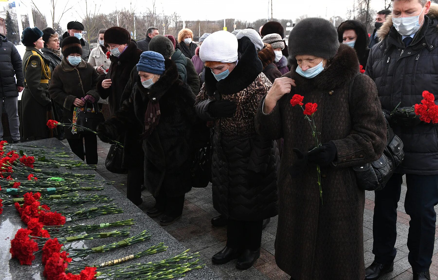 Когда будет 2 февраля. 1943). Волгоград мамаев курган гвоздики. 80 лет сталинградской битвы. День воинской славы 2 февраля сталинградская битва.