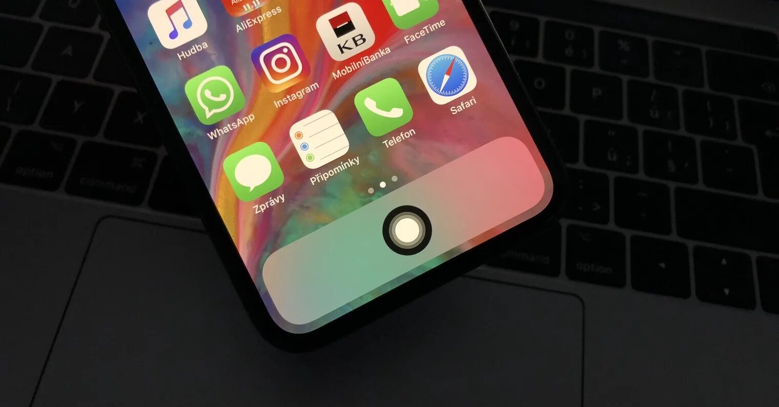 Ios button. Айфон без кнопки. Айфон с сенсорной кнопкой. Iphone 10 с кнопкой. 6 Айфон без кнопки.