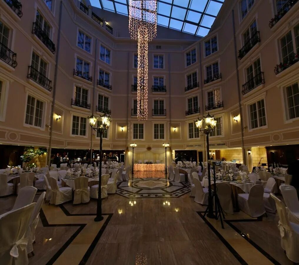 Гранд отель эмеральд санкт-петербург фото. Отель гранд эмеральд петербург. Гранд отель эмеральд санкт-петербург. Гранд отель эмеральд отель санкт-петербург. Отель эмеральд питер.