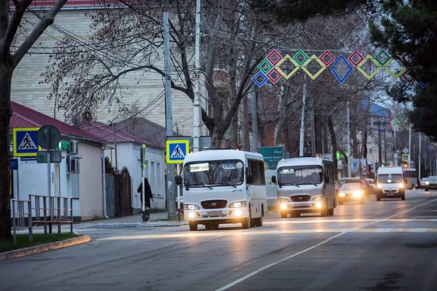 Маршрут движения маршрутки анапа витязево. Расписание автобусов ковров. Движение автобусов анапа. Карта тисо самшитовая роща сочи. Жд вокзал анапа план.