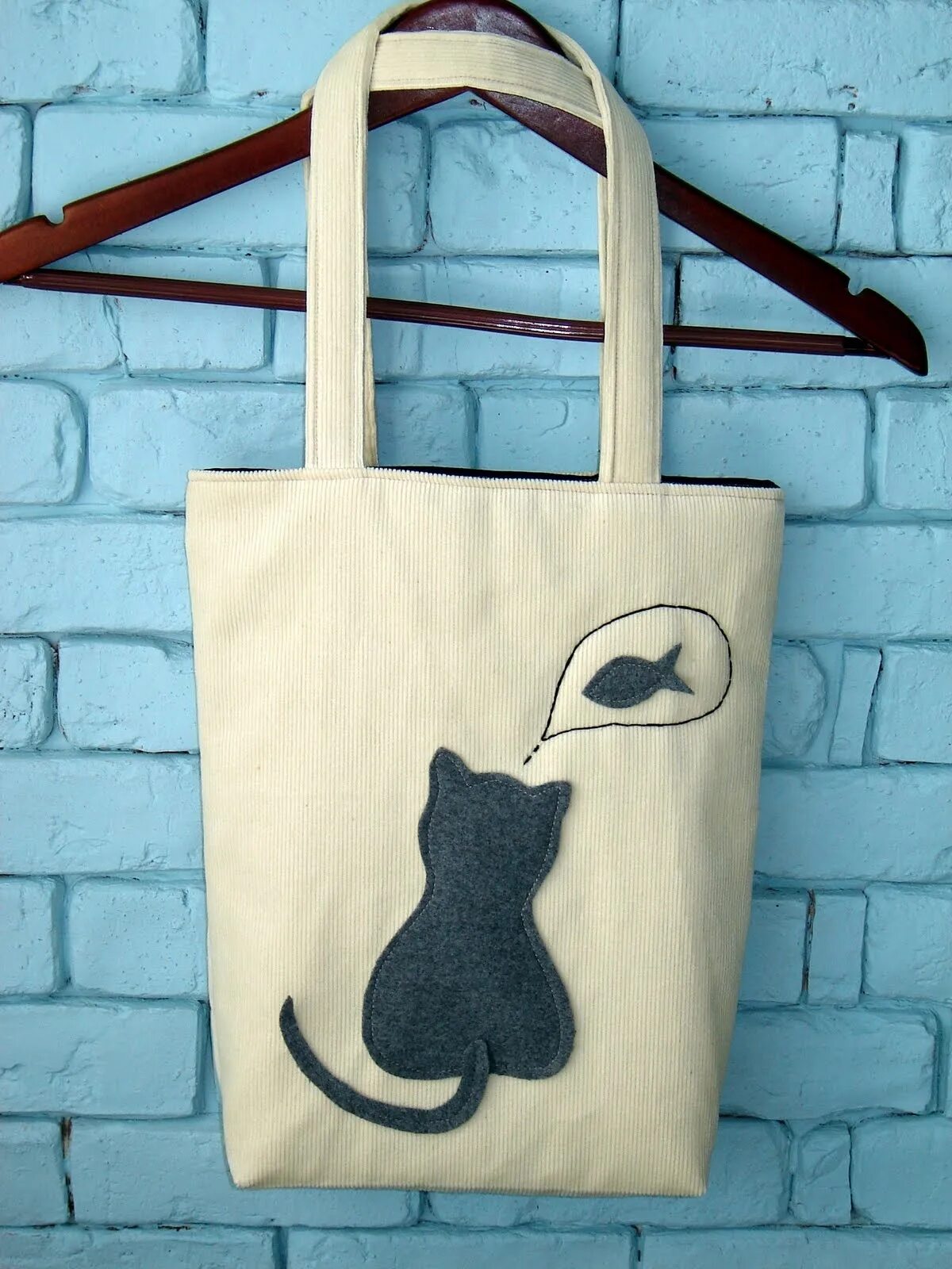 Сумка из ткани. Шоппер роспись. Сумки шопперы из ткани с аппликацией. Шоппер из фетра. Сумка из фетра.