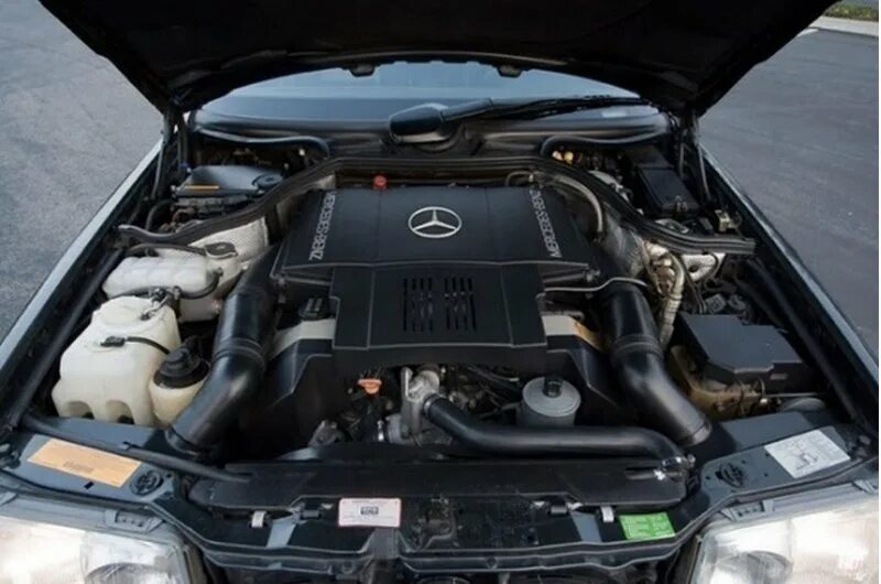 Mercedes e двигатели. Mercedes Benz w124 мотор. Mercedes w124 2.8 мотор. Мерседес в124 мотор 5.5. Мерседес 124 4.2.
