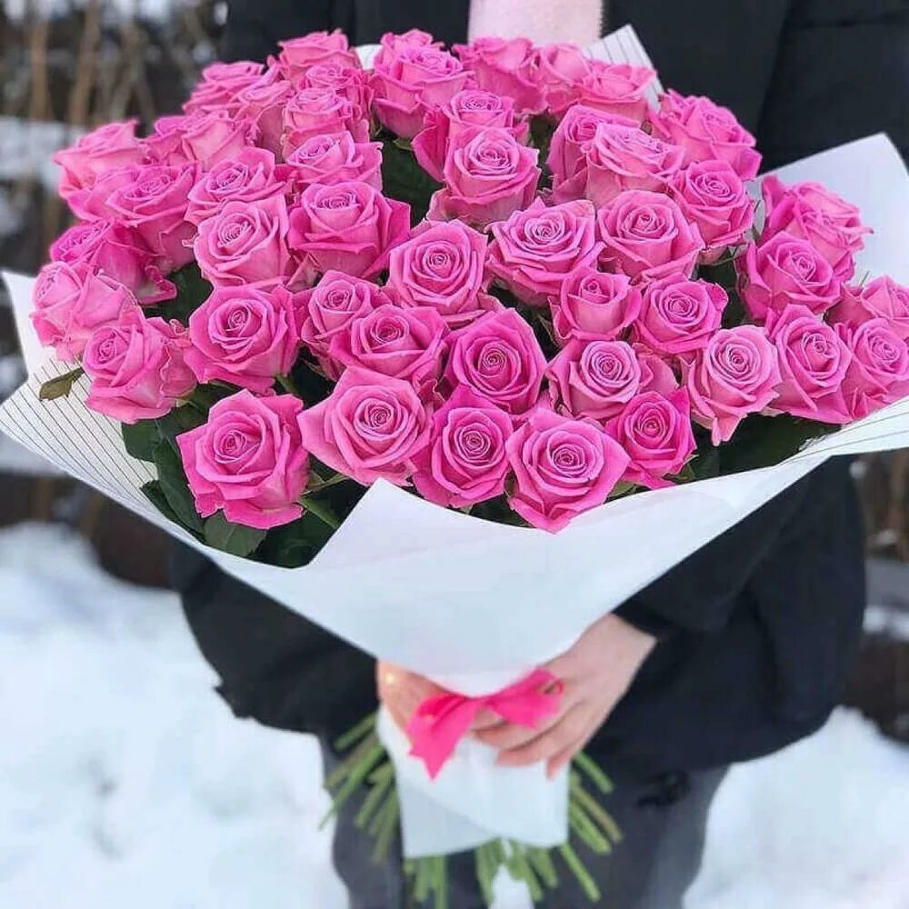 Розы 35 рублей. Букет "25 розовых роз" Аква.
