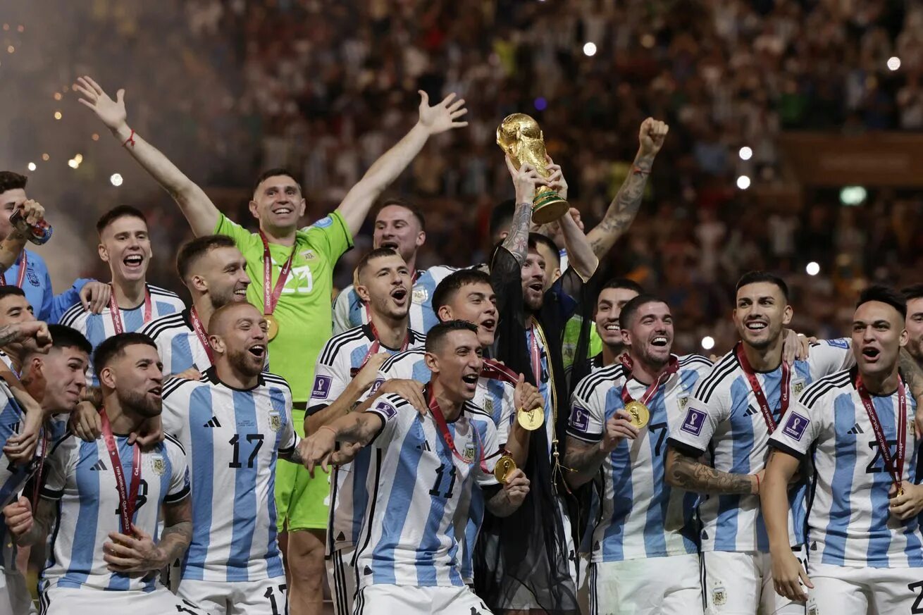Сборная Аргентины финал 2022. Сборная Аргентины финал ЧМ 2022. Сборная Аргентины победа на ЧМ 2022. Месси Аргентина 2022.