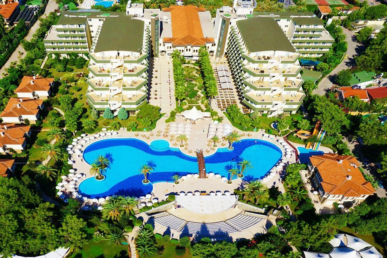 Movenpick antalya tekirova. Квинс парк Текирова Турция. Отель Кемер Queens Park Tekirova. Квин парк отель Текирова 5 Кемер. Queens Park Rai Premium Tekirova 5 Кемер.