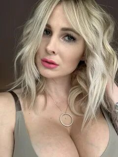 GODDESS AMANDA. 