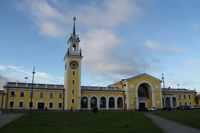 жд станция волховстрой 2. станция волховстрой. волховстрой 1 вокзал железнодорожный. волховстрой 1. вокзал станции волховстрой-1.