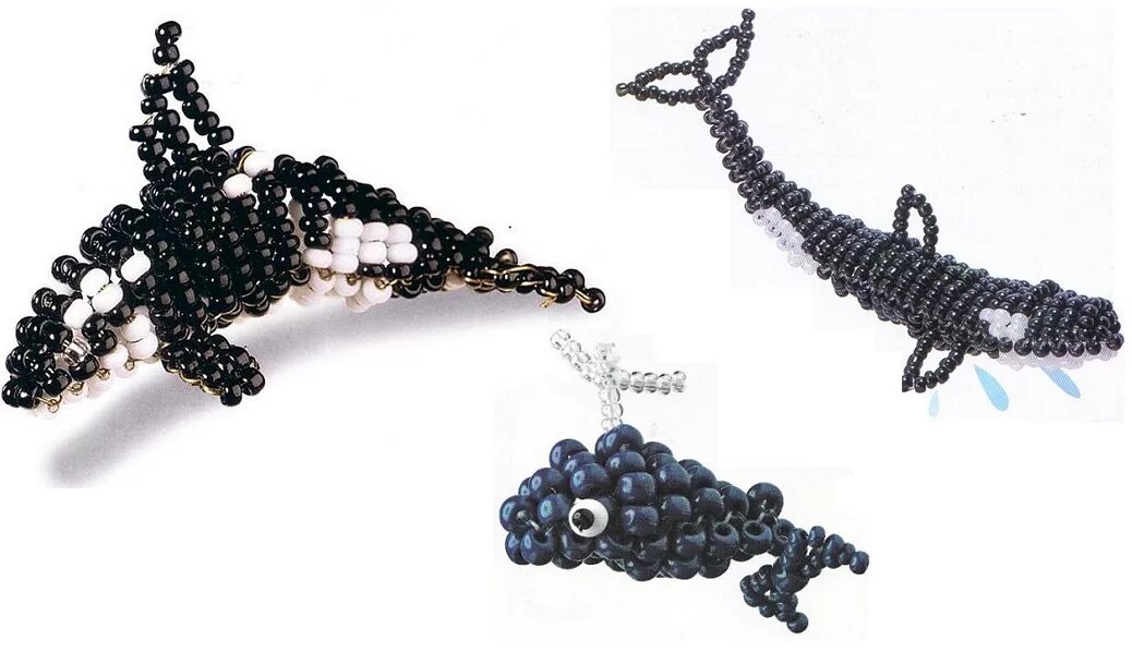 Дельфин из бисера. Рыба из бисера плоская. Схемы для бисероплетения акула. Маленький дельфин из бисера. Кольцо из бисера с акулой.