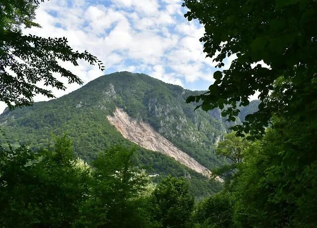 Грин флоу отель сочи. Красная поляна green flow hotel 4. Green flow 4 красная поляна. Усадьба рыбацкий хутор соколиное. Хутор 4.