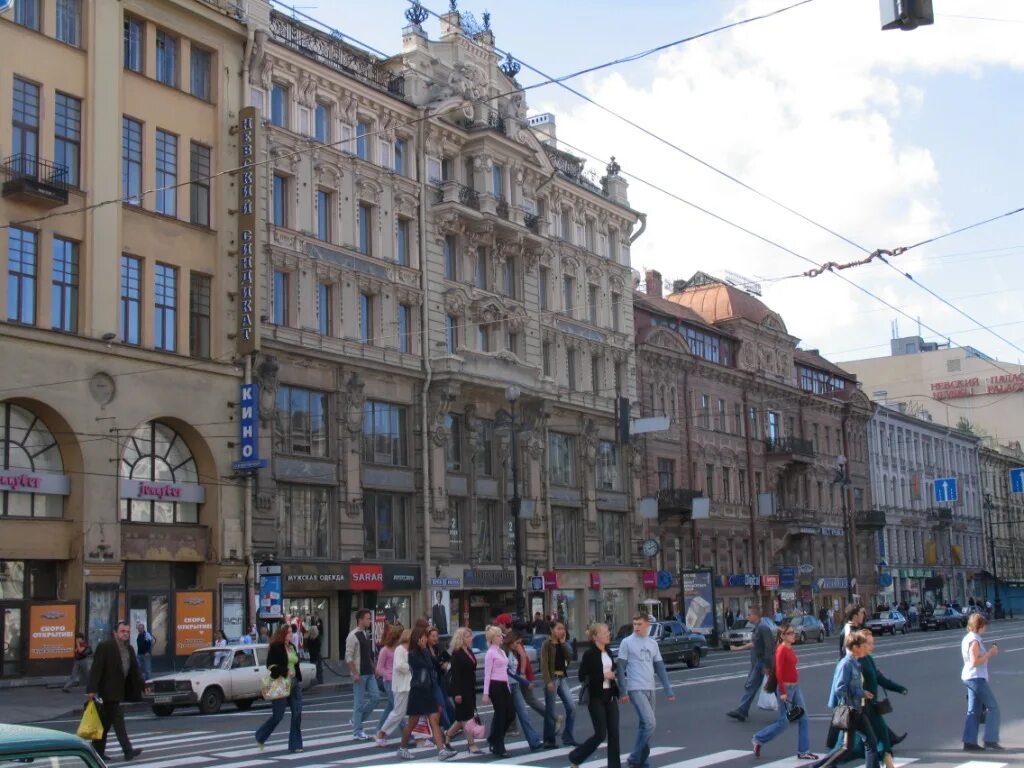 Петербург 2005. Невский проспект 2005 год. санкт-петербург 2005. угол гороховой и садовой в спб. улицы петербурга 2005.