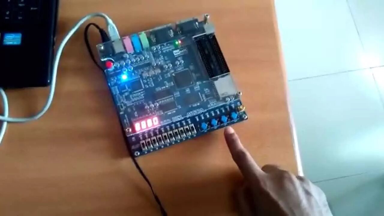 Displaying data on lcd using fpga