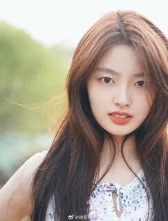Actress Xu Ruohan 