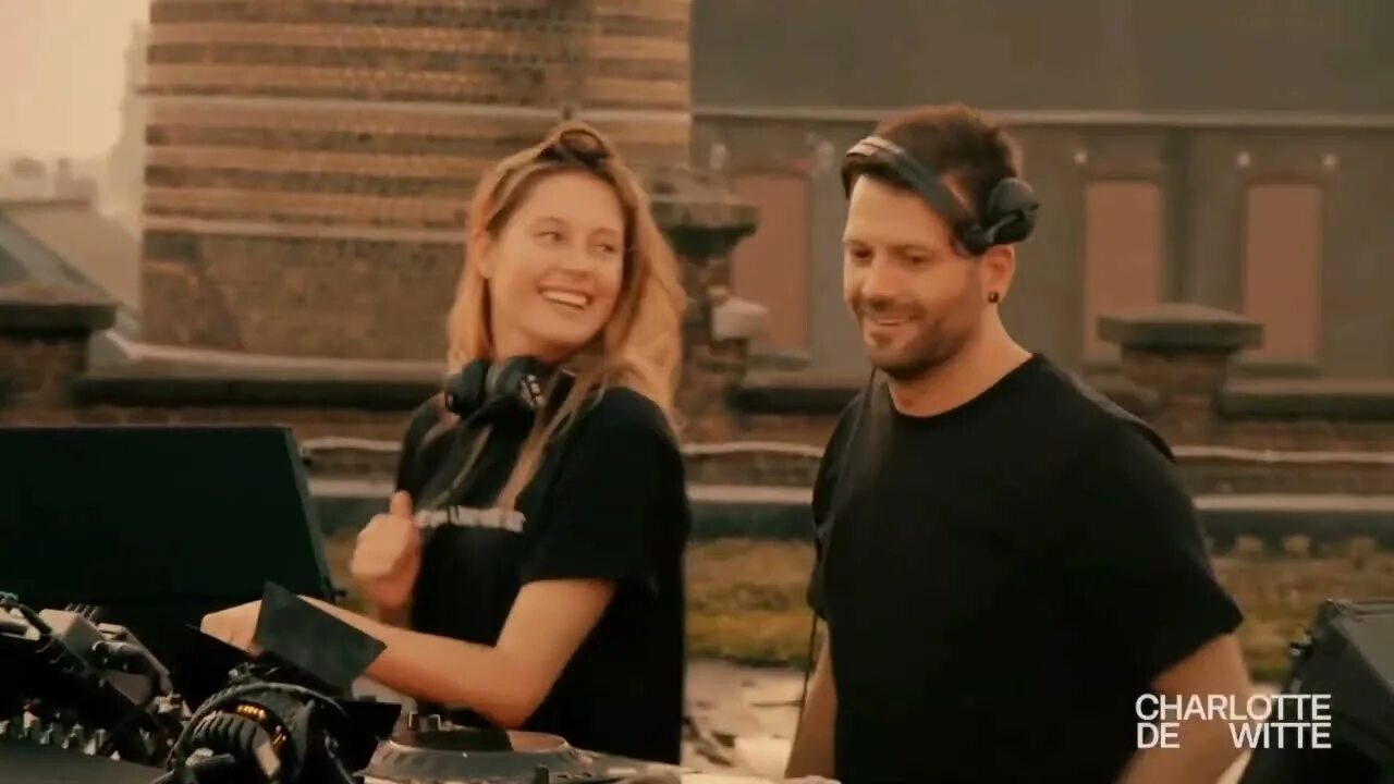 Charlotte de witte age. Enrico sangiuliano charlotte de witte. the age of love (charlotte de witte &amp; enrico sangiuliano remix). age of love the age of love charlotte de witte remix. age of love, enrico sangiuliano, charlotte de witte - the age of love (charlotte de witte &amp; enrico sangiuliano remix).