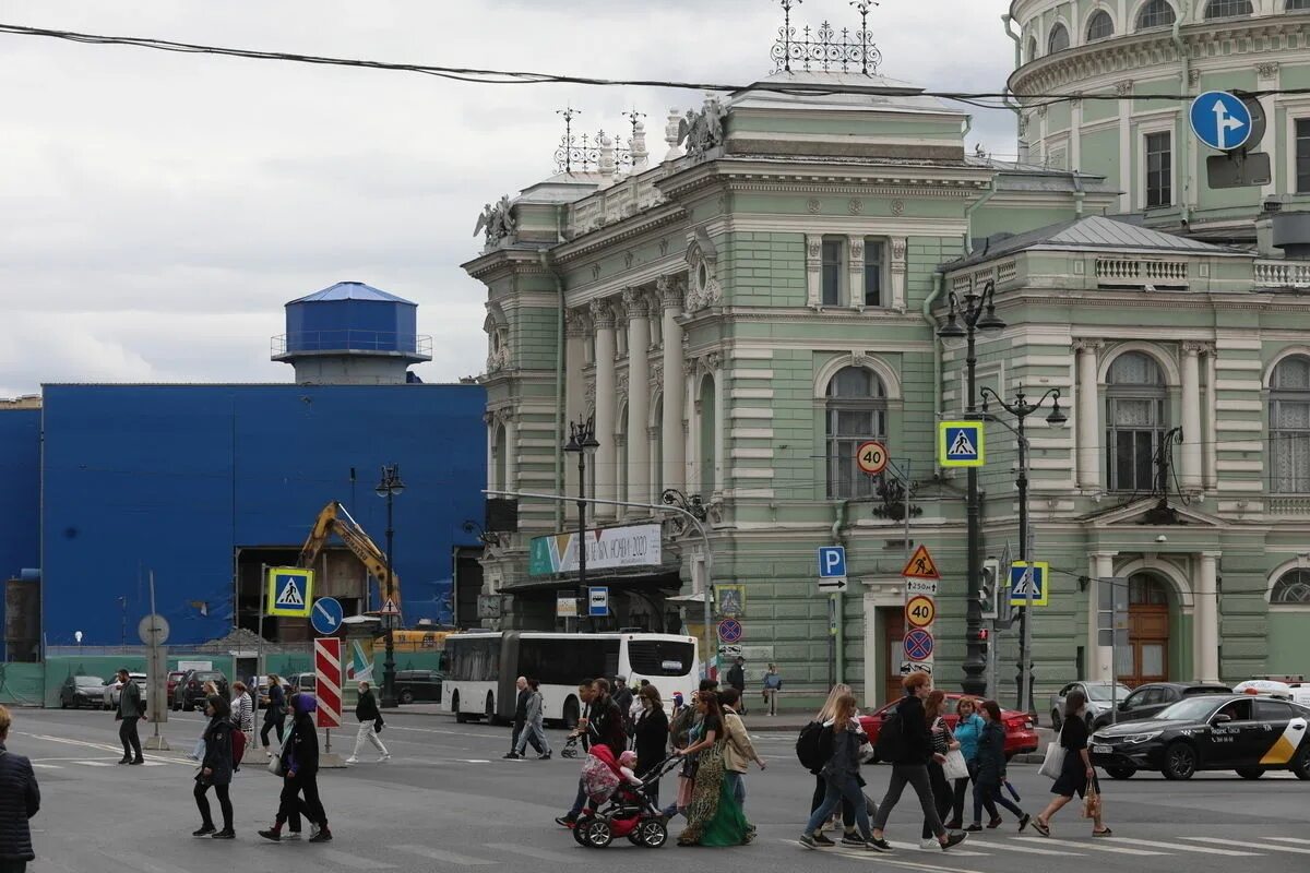 Мариинский театр станция. Станция Театральная Санкт-Петербург. Театральная (станция метро, Санкт-Петербург). Станция метро Театральная. Станция метро Театральная площадь Санкт-Петербург.