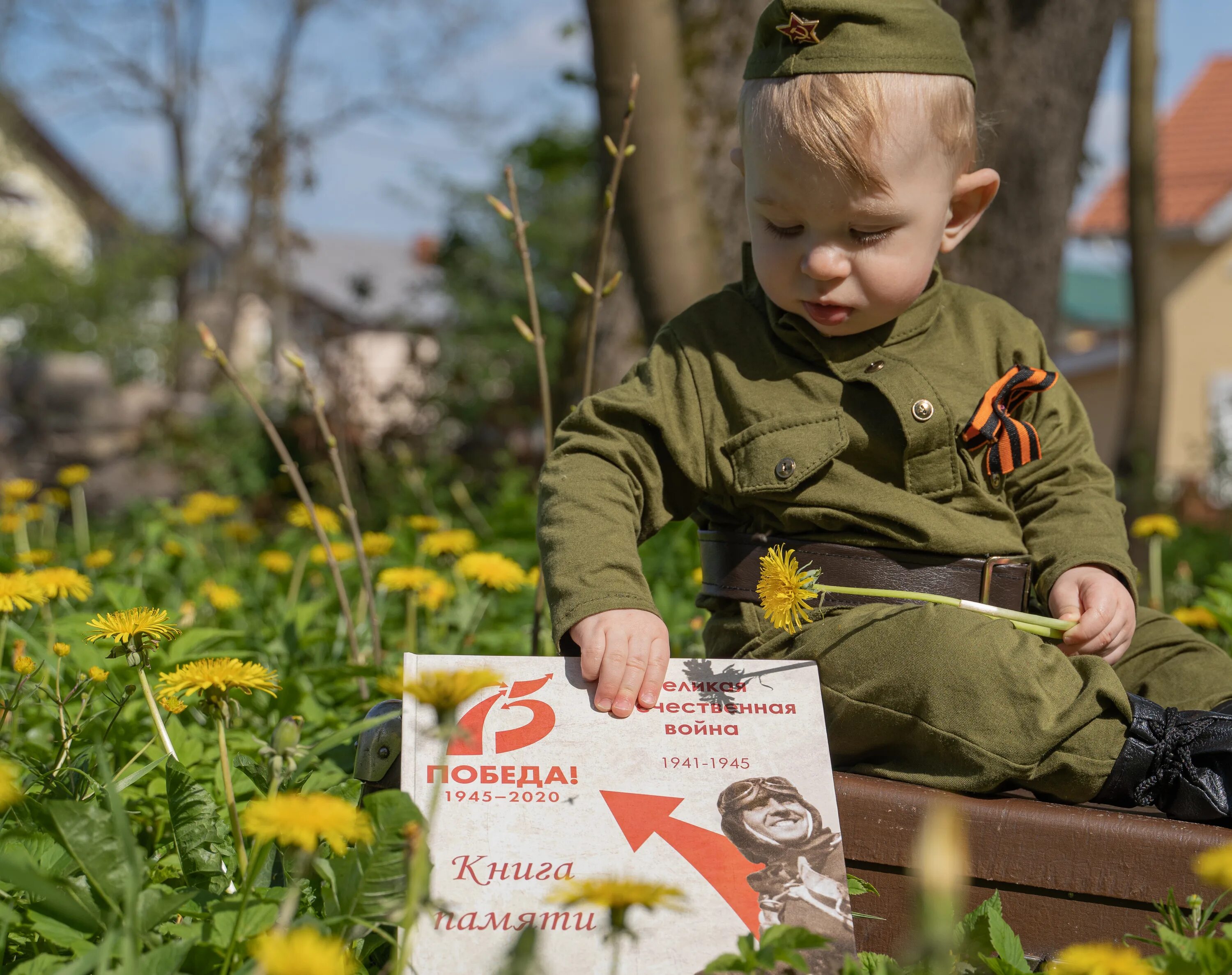 Военный с ребенком. Фотоконкурс защитник Отечества. Картинки посвященные войне. Фотоконкурс к 23 февраля. Фотоконкурс для детей