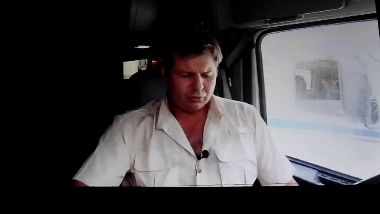 Алекс брежнева америка наизнанку. Алекс брежнев. блоггер алекс брежнев. трак алекса брежнева. брежнев дальнобой.