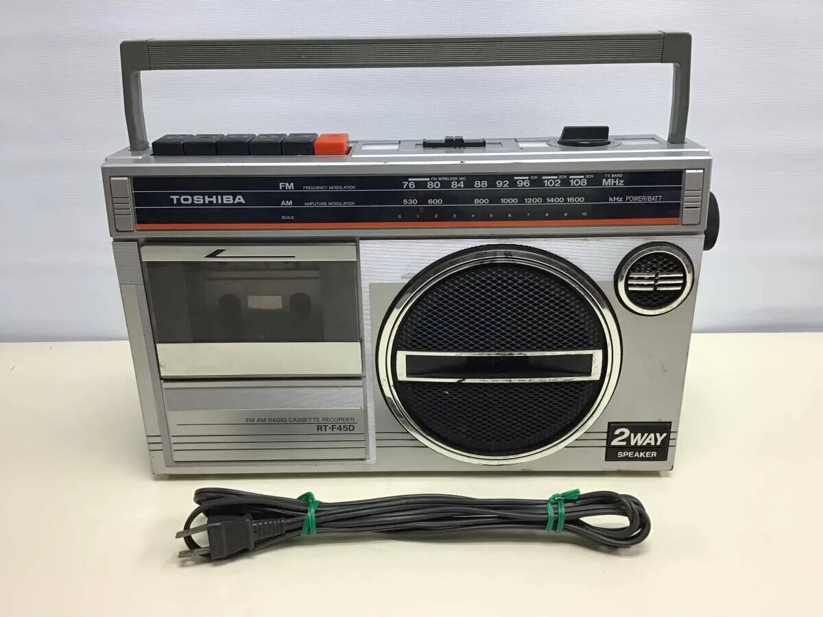 Toshiba rt-8550. Toshiba rt-sf36. Toshiba rt-sf16. Toshiba bombeat. Магнитола toshiba bombeat sf25.