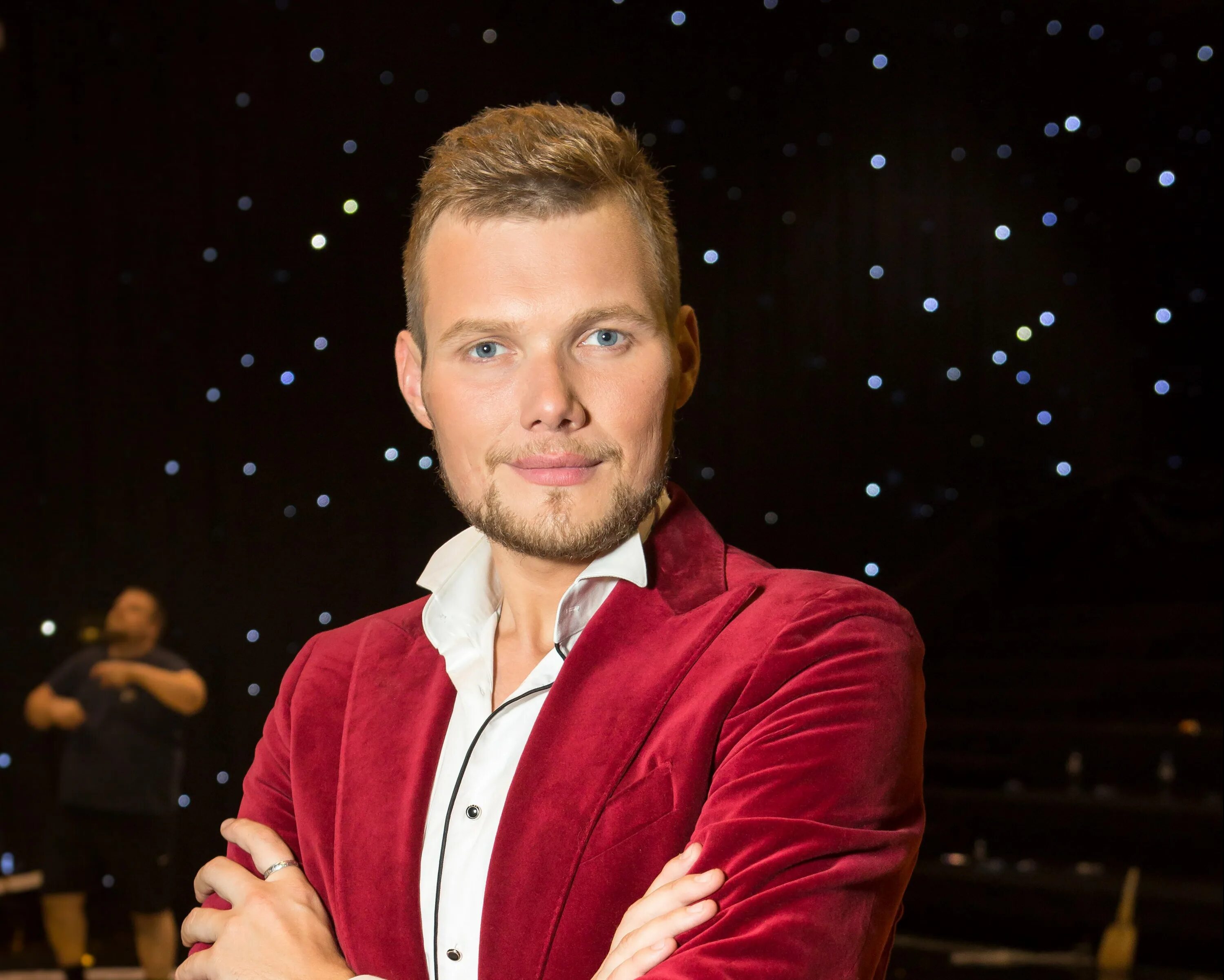 собчак на доме 2 2004. шоу вызов на тнт. шоу дом дом 2. ведущий реалити шоу. ведущий реалити шоу.