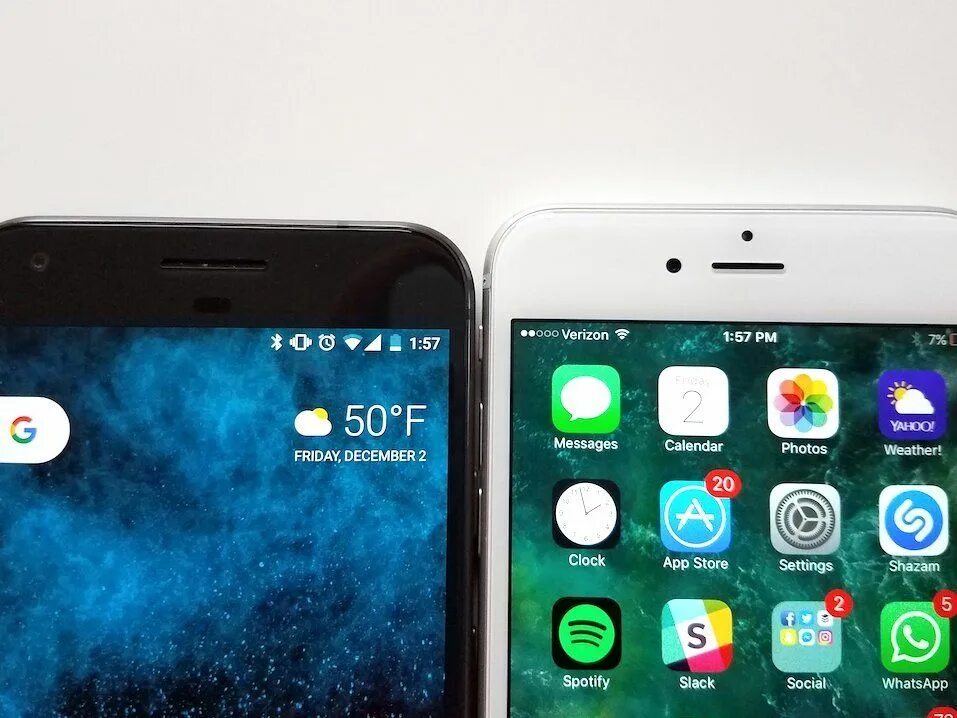 Pixel 7 sim. Google pixel 7. pixel 7 vs iphone. пиксели на айфоне. google pixel 7 фото.