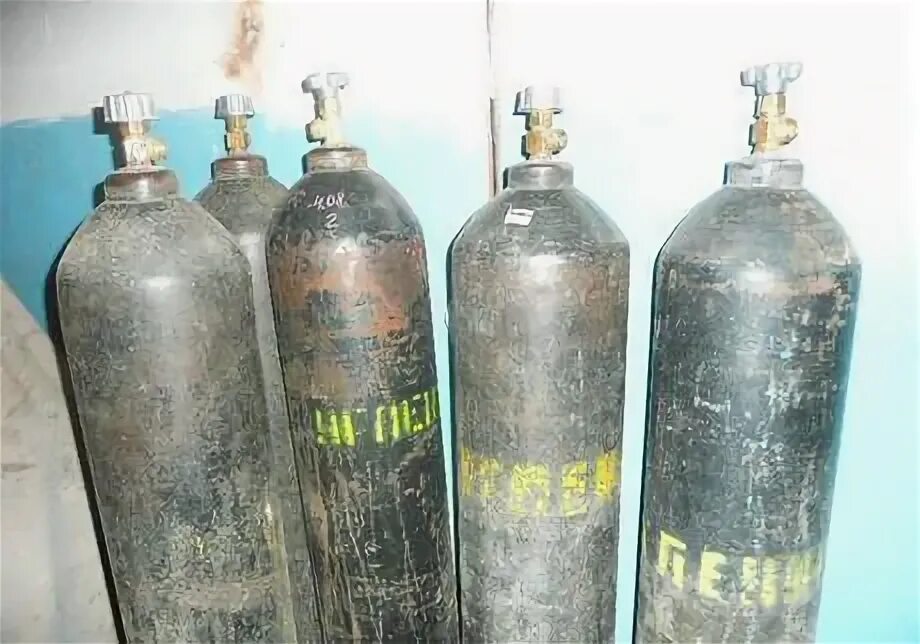 Баллон с углекислотой для сварки полуавтоматом. Углекислотный газ для сварки полуавтомат. Какой баллон для полуавтомата. Смеситель сварочной смеси аргон углекислота. Баллон с газом для сварки полуавтоматом.