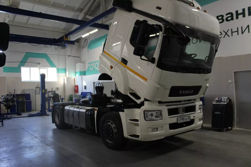 Тягачи камаз 5490 нео. Камаз 5490 2. Камаз 5490-033-87(s5). Новый камаз 5490. Седельный тягач камаз 5490.