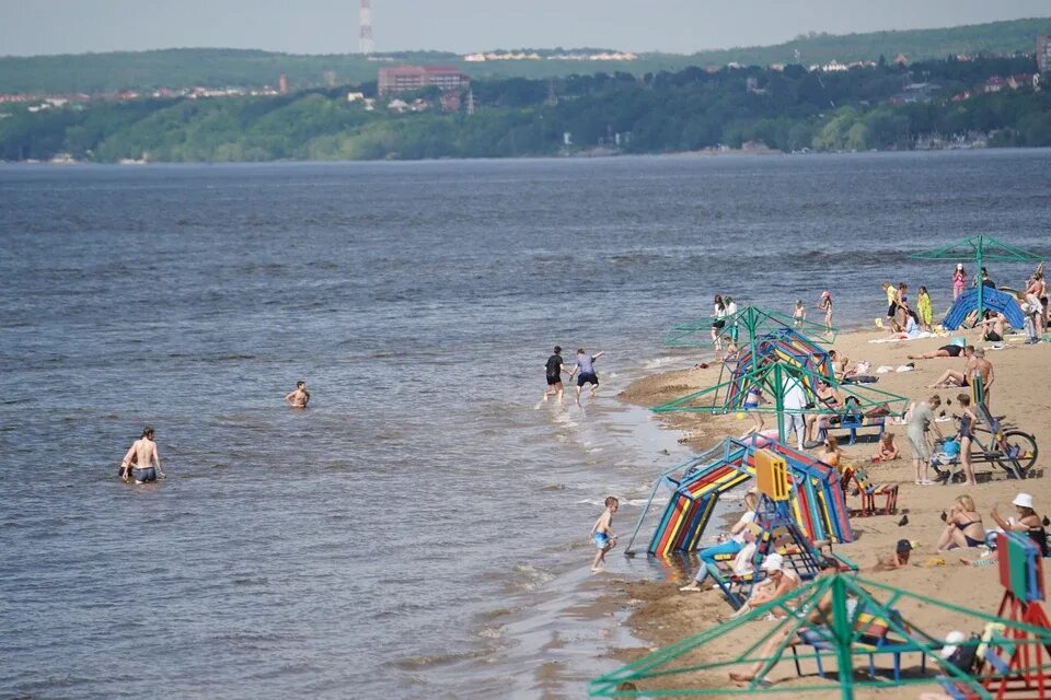 Волга река Самара пляж. Самара пляжи на Волге. Волга купаться. Речной пляж.