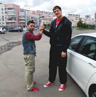 Высокий рост автомобиль