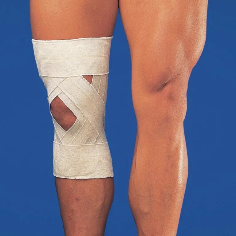 Чулок на коленный сустав после операции. Ортез мениск. Бинтование колена эластичным бинтом. Бинтование коленного сустава эластичным бинтом. Перевязка колена эластичным бинтом.