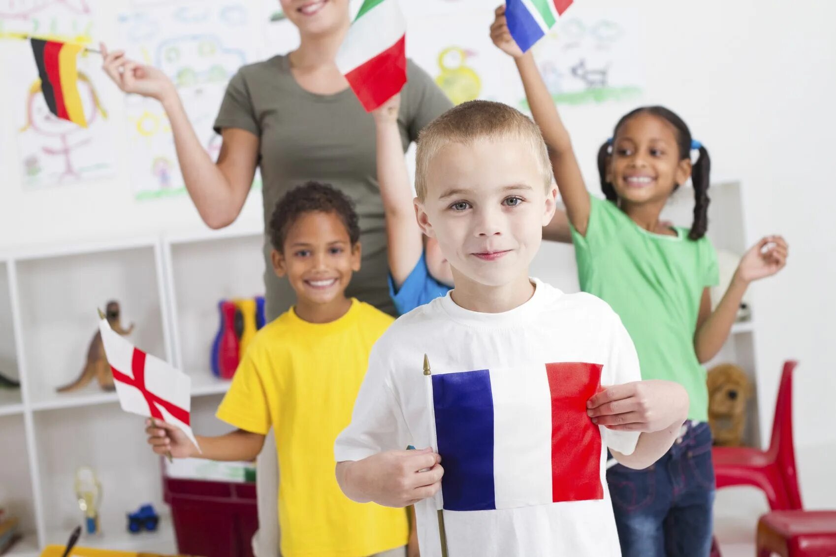Bbc learn kids. Детский сад во Франции. Франция для детей. Образование во Франции детей в школе. Дошкольное образование во Франции.