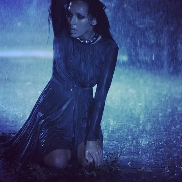 Снег идет gif. Как тихо падал дождь. Как тихо падал дождь. Печаль на душе. Падающий снег гиф.