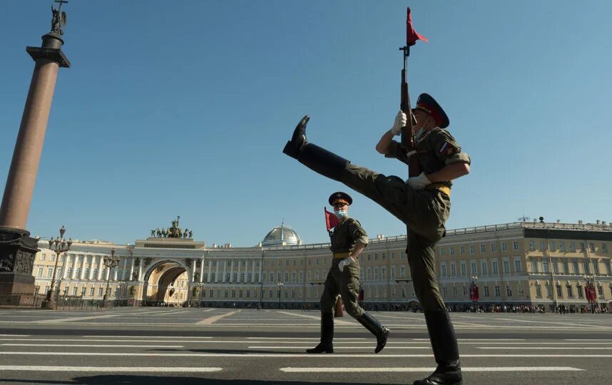 Парад Победы в Петербурге. 9 Мая Санкт Петербург. Парад в Питере на 9 мая. Дворцовая площадь в Санкт-Петербурге 9 мая.