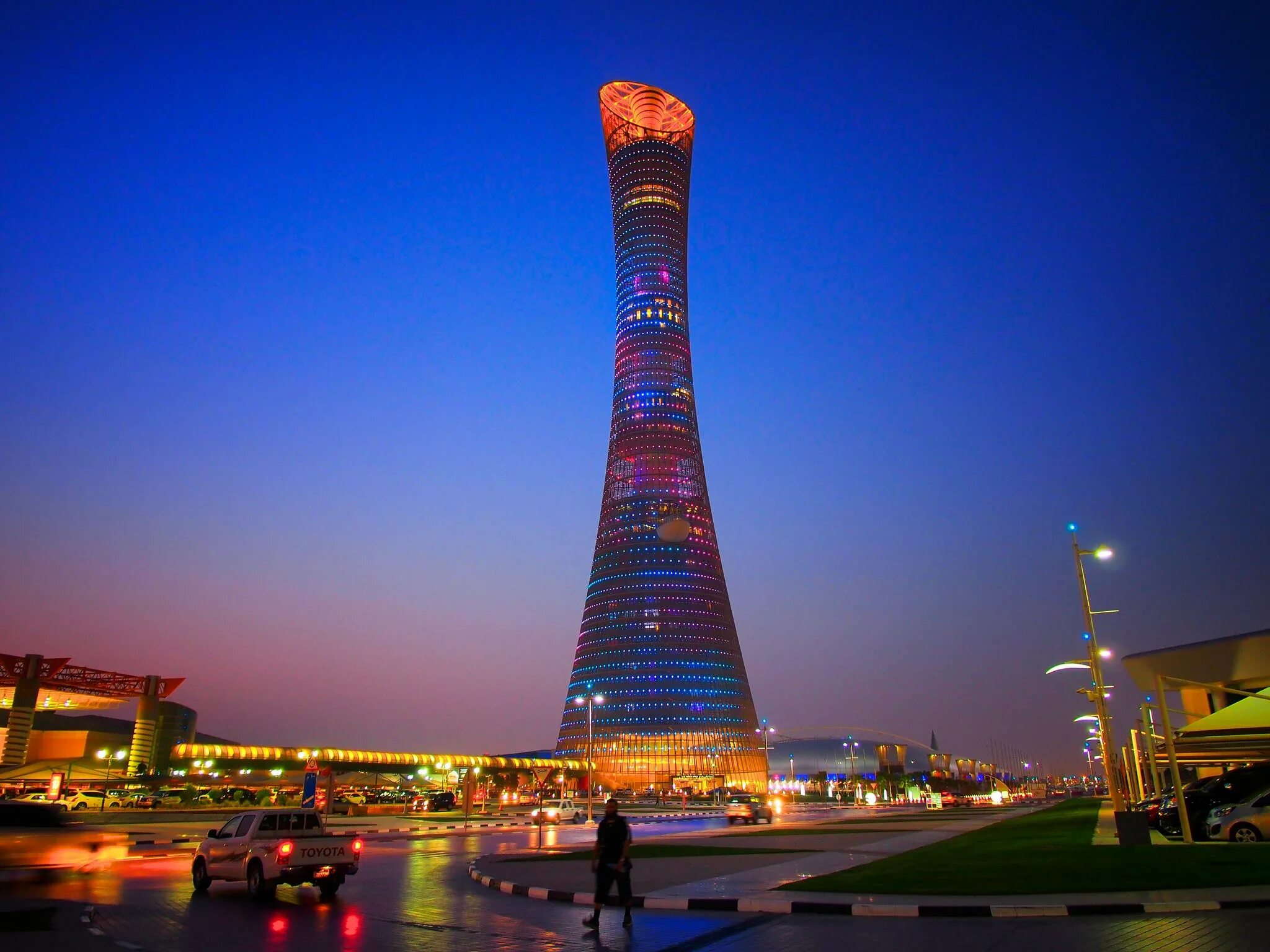 Башня товер. Башня эспайр тауэр. aspire tower катар. башня torch катар. aspire tower доха.