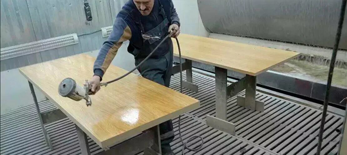 Маляр мебельных фасадов. Маляр по дереву (мебельное производство). Маляр покраска мебельные фасады. Маляр мдф. Маляр по дереву и металлу.