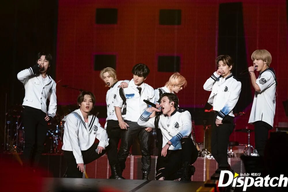 Минхо Stray Kids 2023. Концерт фото. Stray Kids Япония Saitama Arena 2023 Dispatch.