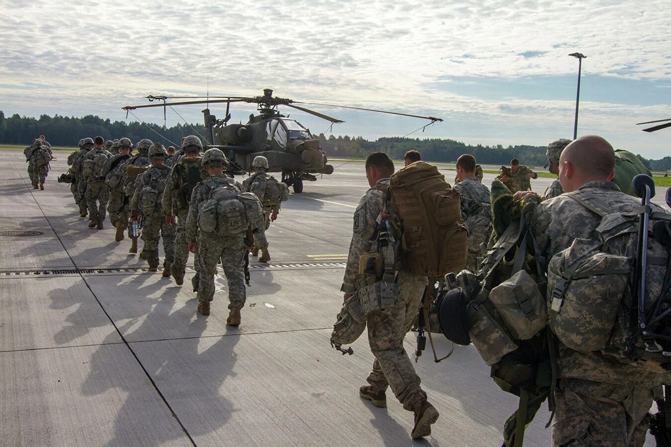 Последние учения нато. Учения НАТО Латвия 2020. Военная база в Приднестровье. Солдаты НАТО на учениях. Военный Альянс НАТО.